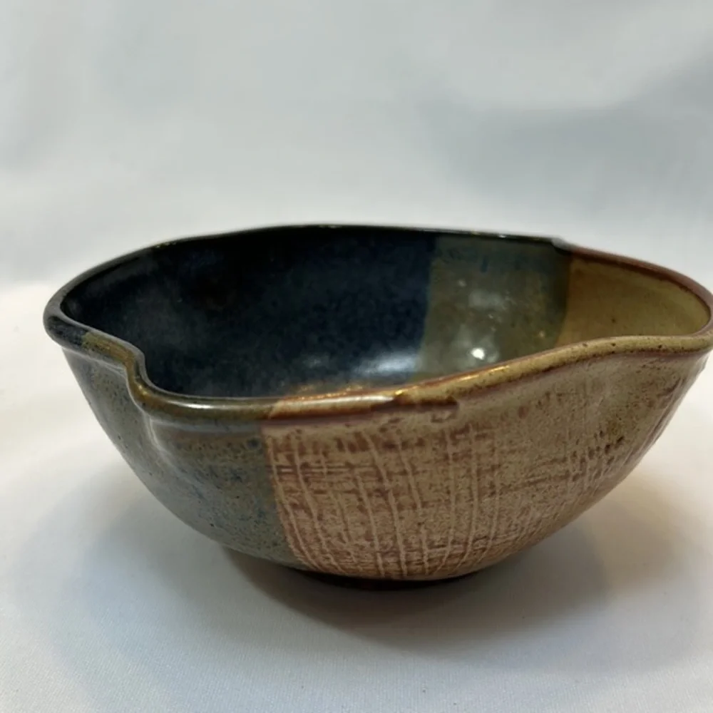 Pottery Glazed Fluted Bowl